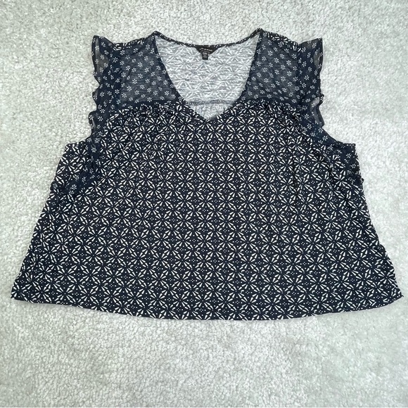 Lucky Brand Navy blue white Sleeveless Ruffle floral geometric Navy Blue 2X - Picture 4 of 9